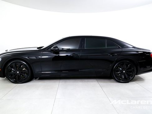 Used 2025 Bentley Flying Spur Plug-In Hybrid AWD/4WD image 5