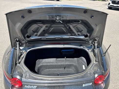 Used 2019 MAZDA MX-5 Miata Grand Touring w/ GT-S Package RWD image 7