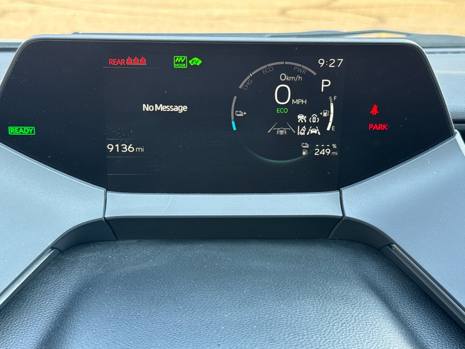 Used 2025 Toyota Prius Plug-In Hybrid FWD image 25