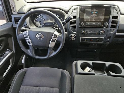 Used 2022 Nissan Titan SV RWD image 12