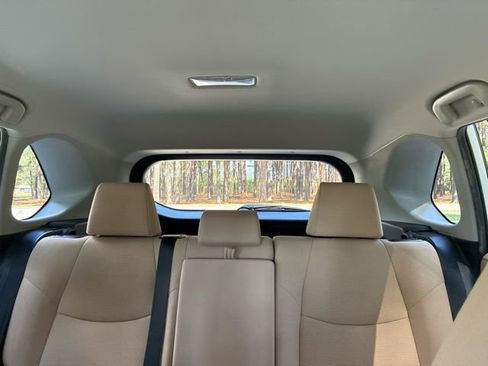 Used 2019 Toyota RAV4 LE image 33