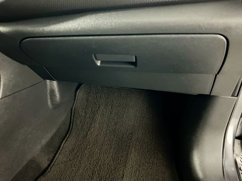 Used 2018 Nissan Kicks SV image 35