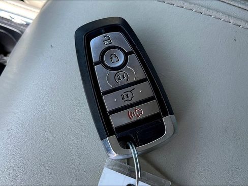 Used 2019 Ford Expedition Platinum image 34