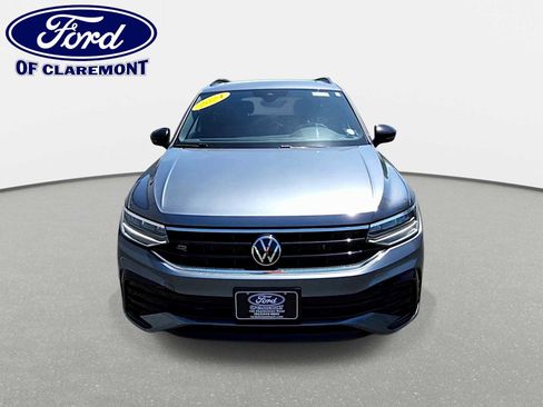 Used 2024 Volkswagen Tiguan SE R-Line AWD/4WD image 3