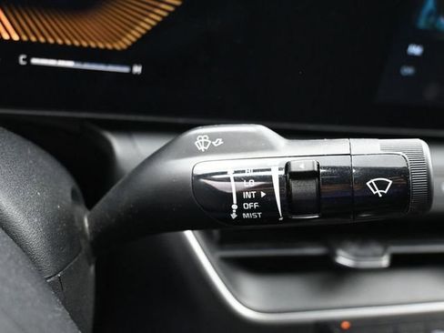 Used 2025 Kia K4 LXS image 30