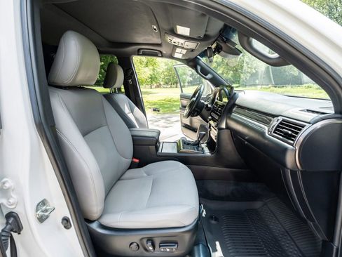 Used 2023 Lexus GX 460 image 15