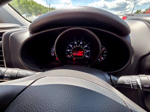 Used 2018 Kia Soul FWD image 21