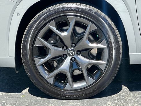 Used 2025 Lexus TX 500h AWD w/ Technology Package image 39