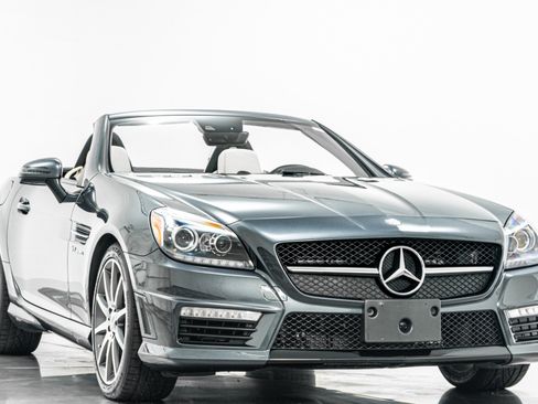 Used 2015 Mercedes-Benz SLK 55 AMG image 3