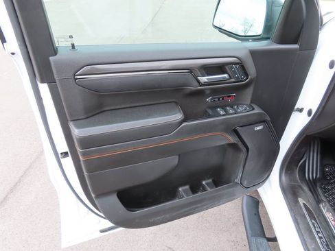 Used 2023 GMC Sierra 1500 AT4 w/ Technology Package AWD/4WD image 20