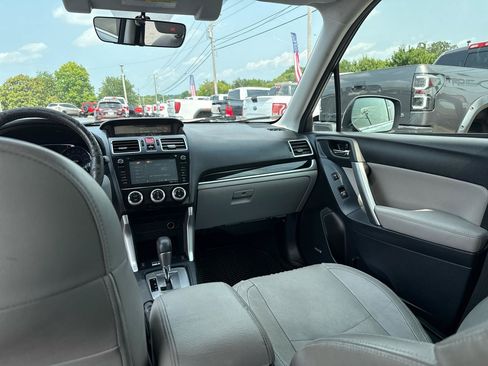 Used 2017 Subaru Forester 2.5i Limited AWD/4WD image 9