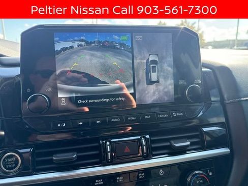 Certified 2022 Nissan Pathfinder SL w/ SL Premium Package FWD image 18
