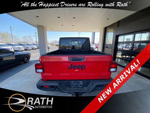 Used 2020 Jeep Gladiator Sport w/ Quick Order Package 24S image 7