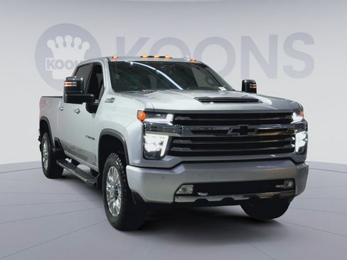 Used 2020 Chevrolet Silverado 2500 High Country w/ Z71 Off-Road Package image 4