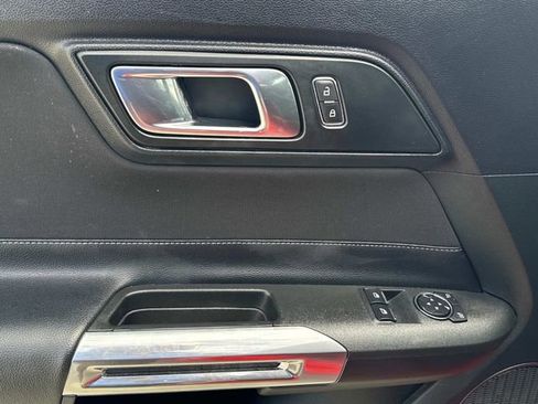 Used 2019 Ford Mustang Coupe image 26