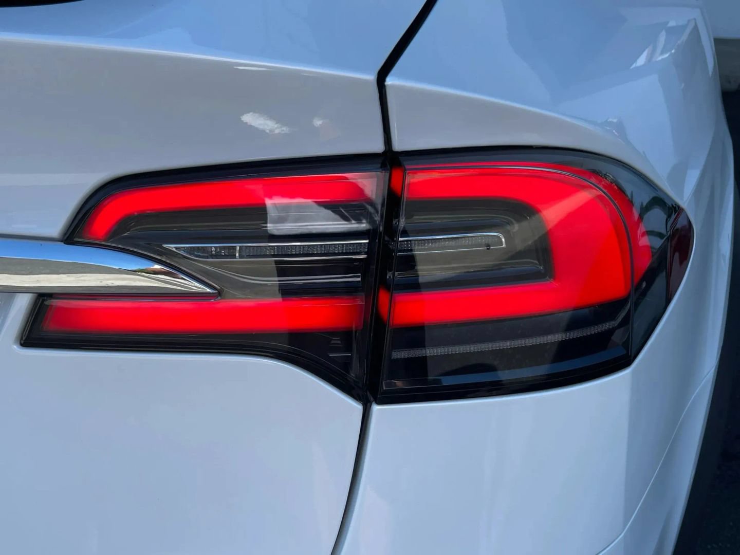 Used 2017 Tesla Model X 100D AWD/4WD image 39