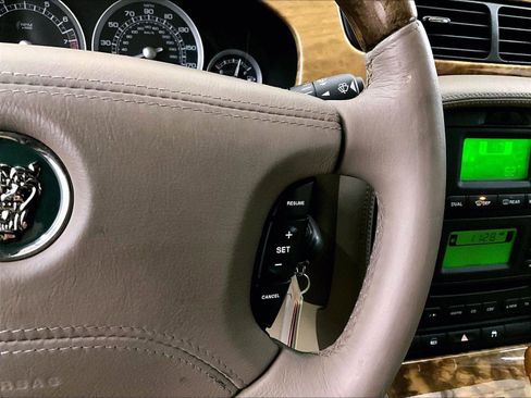 Used 2005 Jaguar S-TYPE 4.2 image 18