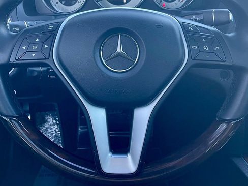 Used 2014 Mercedes-Benz E 350 4MATIC Coupe image 19