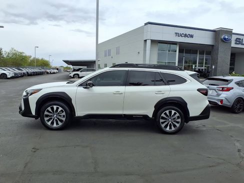 Used 2025 Subaru Outback Limited AWD/4WD image 14