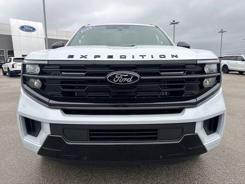 New 2025 Ford Expedition Platinum w/ Stealth Performance Package image 10