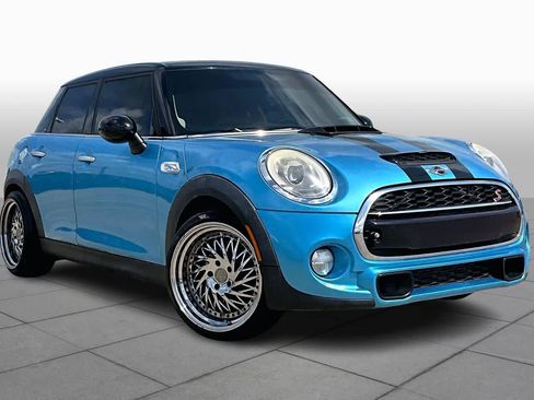 Used 2015 MINI Cooper S image 3