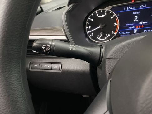 Used 2025 Nissan Altima 2.5 SV image 24