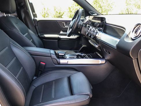 Used 2023 Mercedes-Benz GLB 250 image 13