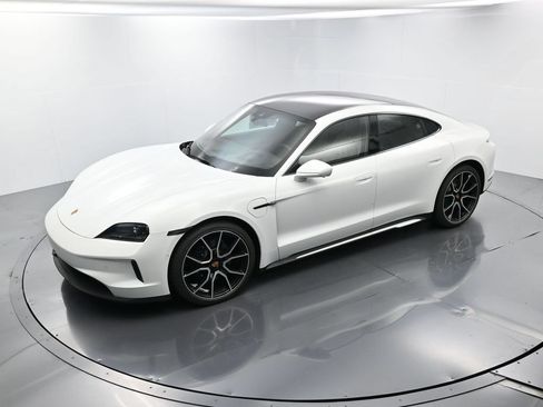Certified 2025 Porsche Taycan AWD/4WD image 31