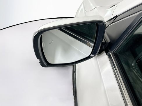 Used 2023 Honda Pilot EX-L image 16