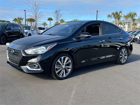Used 2020 Hyundai Accent SEL image 2