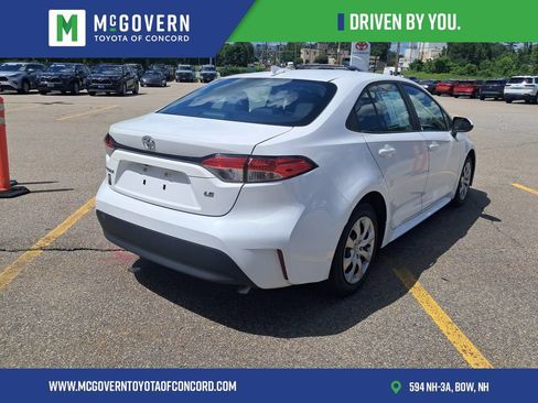 Used 2023 Toyota Corolla LE FWD image 3