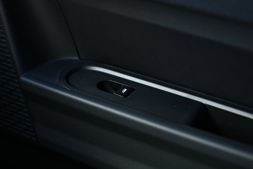 New 2026 MINI Cooper 2-Door Hardtop FWD image 40
