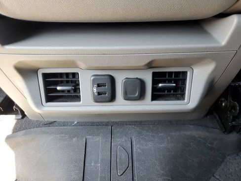 Used 2021 Chevrolet Silverado 1500 LT RWD image 18