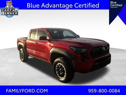 Used 2024 Toyota Tacoma TRD Sport image 1