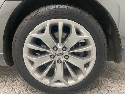 Used 2017 Ford Taurus Limited w/ Driver Assist Package image 24