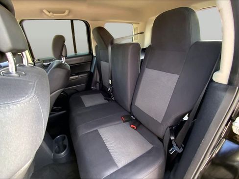 Used 2012 Jeep Patriot Latitude FWD image 19