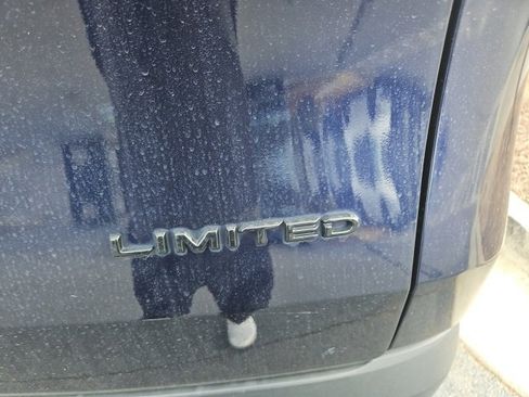 Used 2024 Toyota Grand Highlander Limited image 11