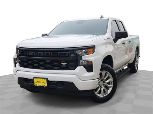 Used 2025 Chevrolet Silverado 1500 Custom image 1
