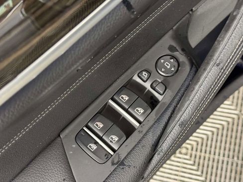 Used 2019 BMW 540i xDrive AWD/4WD image 18