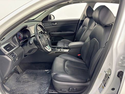 Used 2020 Kia Optima Premium image 16