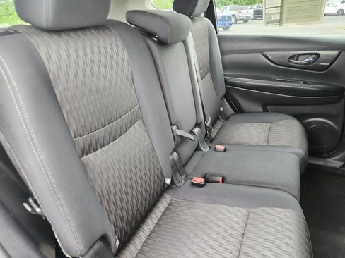 Used 2018 Nissan Rogue S FWD image 18