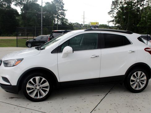Used 2018 Buick Encore Preferred image 6
