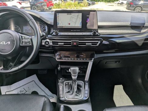 Certified 2023 Kia Seltos EX AWD/4WD image 17