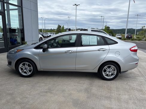 Used 2018 Ford Fiesta SE FWD image 8