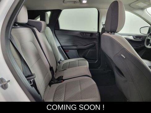 Certified 2022 Ford Escape SE w/ Cold Weather Package image 17