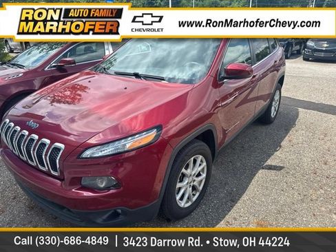 Used 2017 Jeep Cherokee Latitude w/ Safety/Convenience Group AWD/4WD image 1
