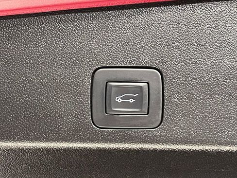 Used 2023 Buick Encore GX Select w/ Sport Touring Package FWD image 13