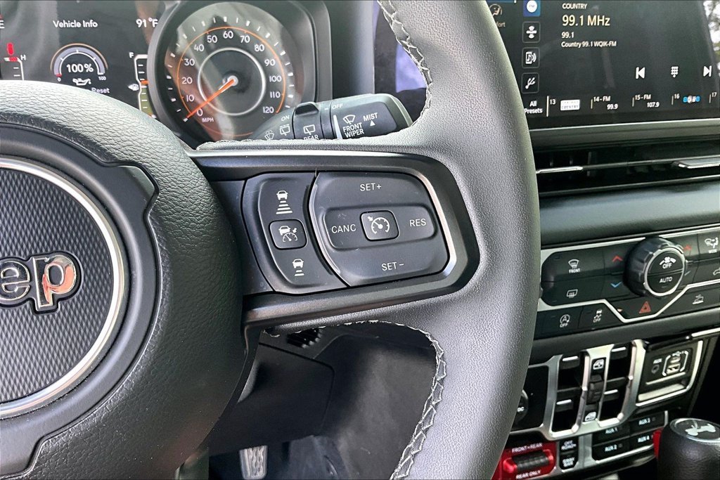 Used 2026 Jeep Wrangler Unlimited Rubicon AWD/4WD image 12