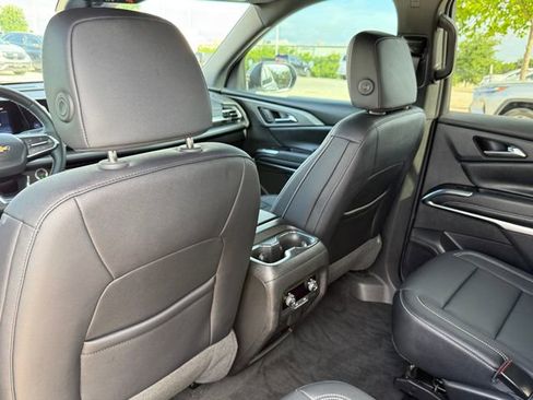 Used 2025 Chevrolet Traverse LT w/ Driver Confidence Package FWD image 22