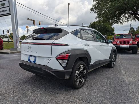 Used 2025 Hyundai Kona SEL AWD/4WD image 4